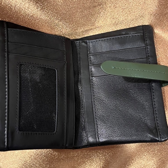NIB Doris & Jacky Black Leather Billfold Wallet - Picture 8 of 9